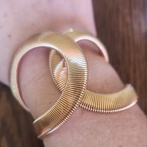 Cheap Chic Gold-Tone Hinge Bracelet One Size